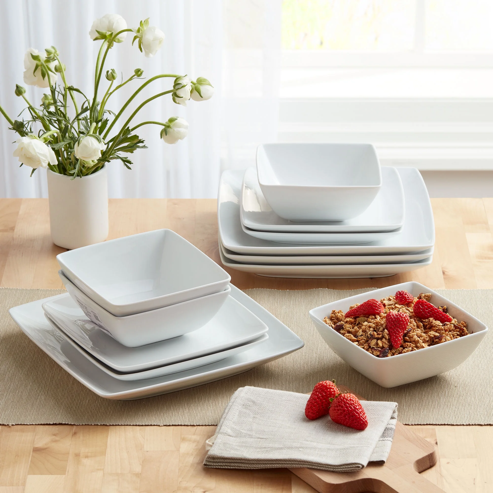 12-Piece Porcelain Dinnerware