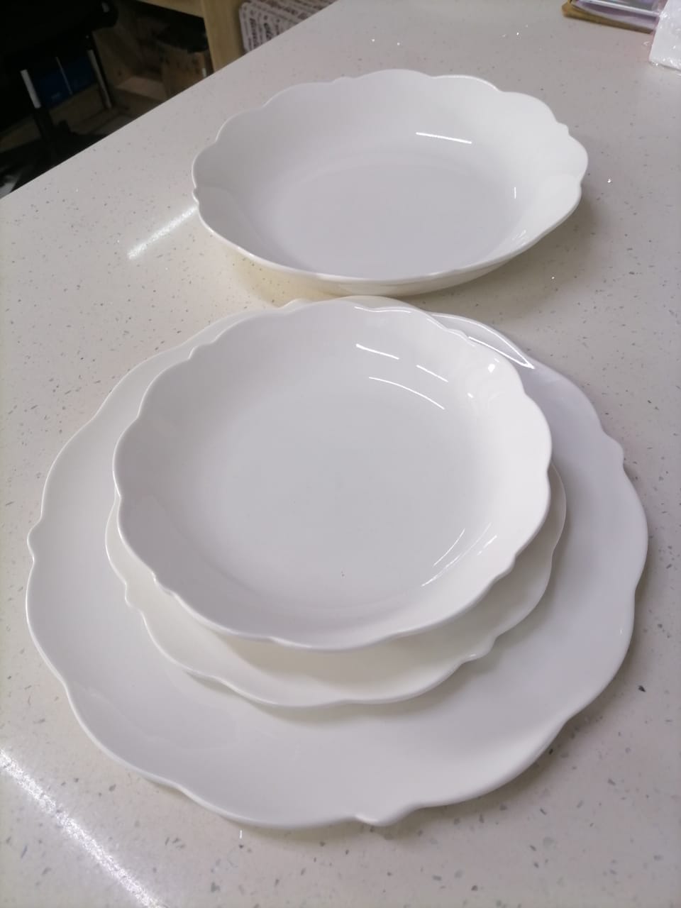 Floral Grace 20 Piece Dinnerware Set - Image 3